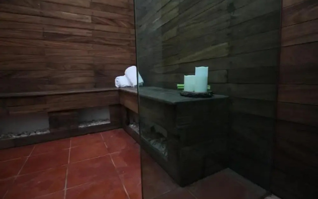 Hotel Villa Blanca Suites