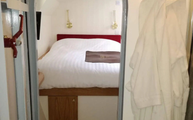 Hotel Barge Waternimf