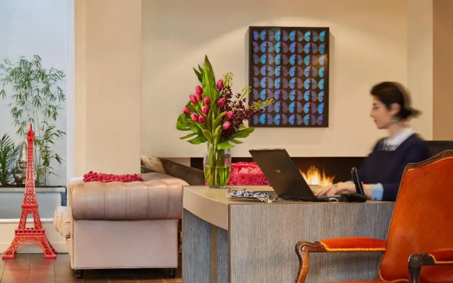 Hotel De Notre Dame Maître Albert