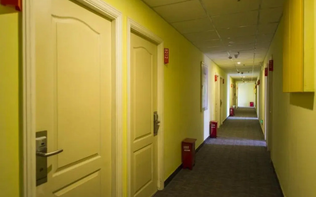 Spacebox Hotel (Shanghai Jiao Tong University)