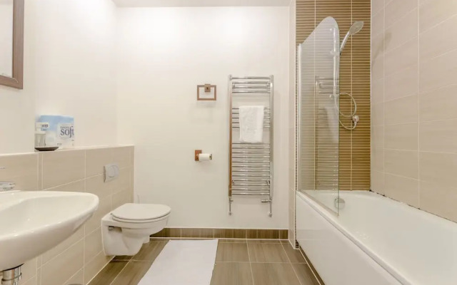 Lovely Modern Studio In Limehouse