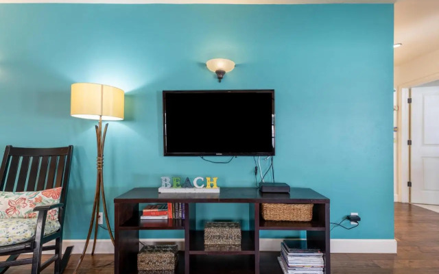 Private Pool + Sunroom Beach Escape at Manatee