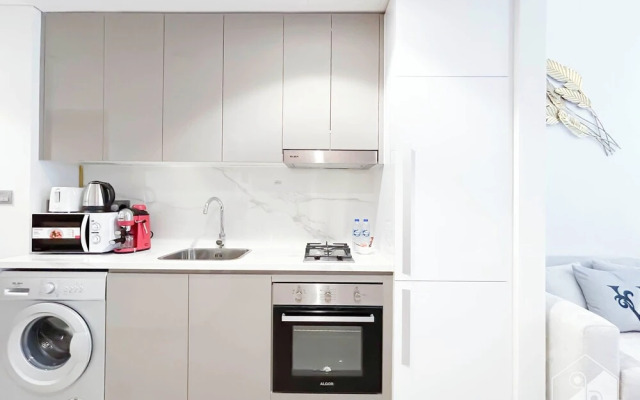 Elegant Studio With Balcony on the Riviera Dubai