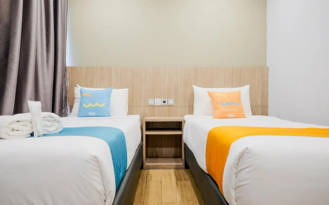 RedDoorz Premium near CBD Puri Indah