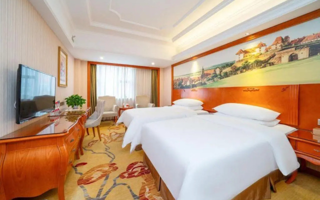 Vienna International Hotel (Shenzhen Bantian Huancheng South Road)