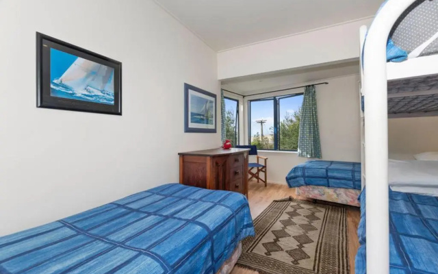 Taste Of Paradise with WiFi!- Mangawhai Heads Holiday Home – Guest Rooms – Mangawhai Heads