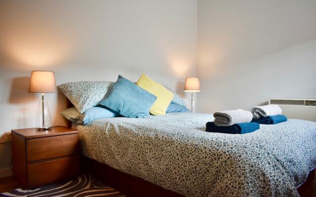 Central Dublin 1 Bedroom Apartment