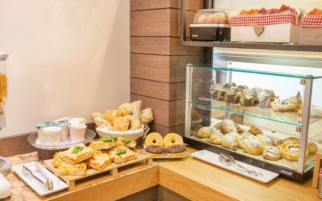 Deluxe Room Naples City Center