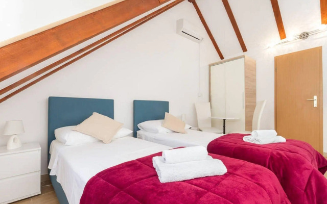 Peruzovic Rooms 2