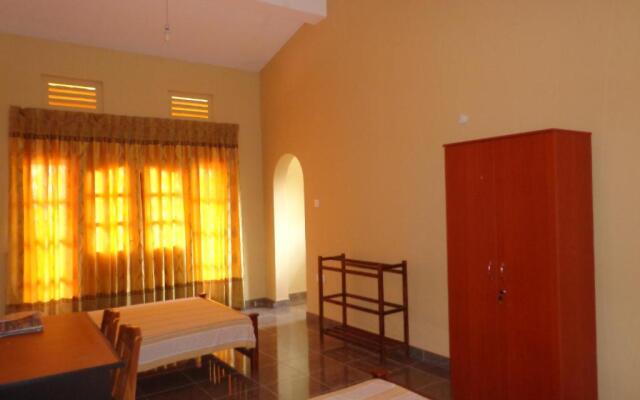 Anura Guest Inn