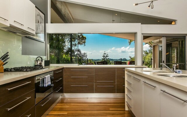 Rosewood House - sweeping ocean views