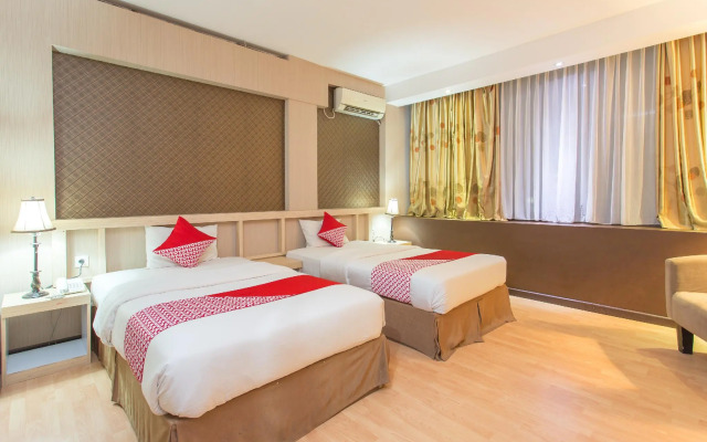 OYO 663 Hotel Sejati