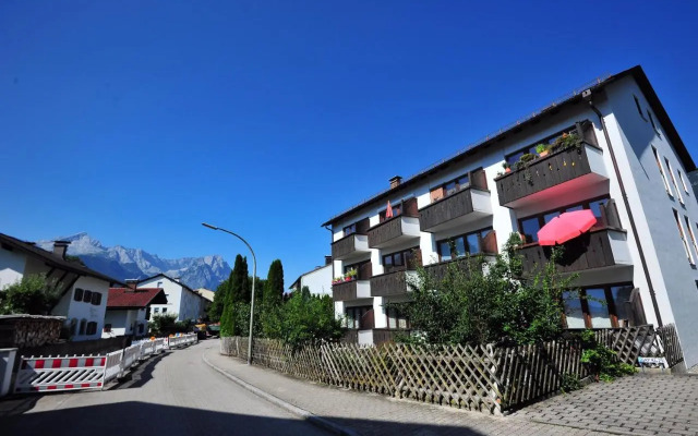 Hindenburg str Apartments