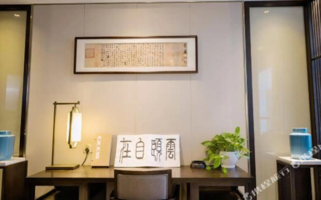 Yunyi Zizai Hotel (Hohhot Meteorological Bureau Military Area)
