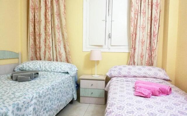 Apartment with 3 bedrooms in Malaga with balcony and WiFi