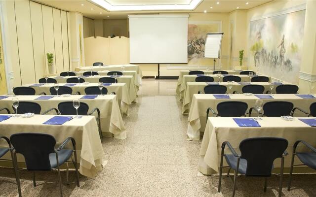 Hotel AR Los Arcos