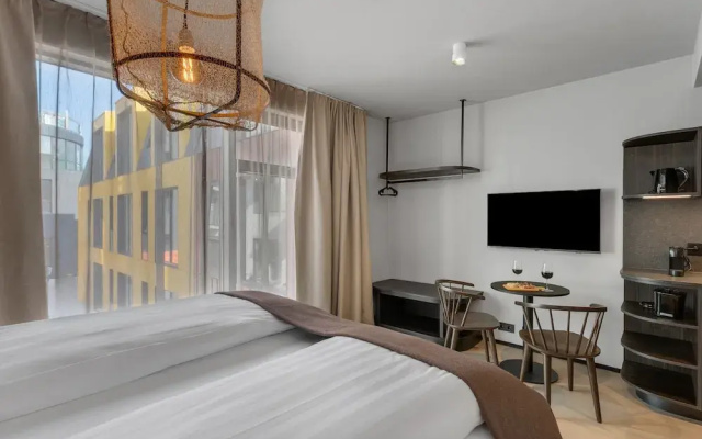 Strand Hotel Apartments