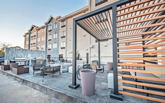 Staybridge Suites Cedar Rapids North by IHG