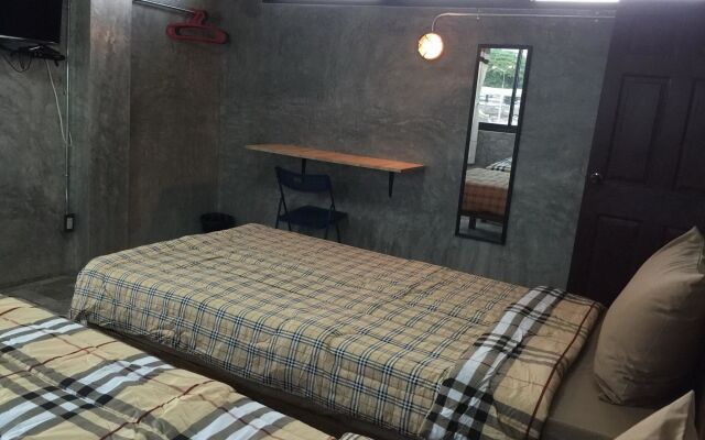 Stay with Brite The Home-stay in Chiang Mai