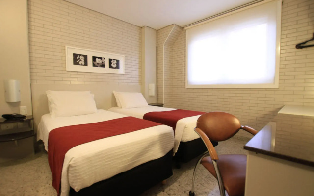 Hotel Confiance Batel