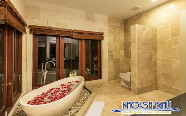 Club Corner Residence by Nagisa Bali