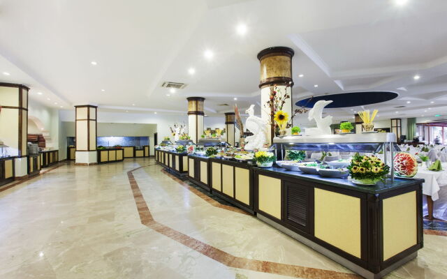 Numa Club Side