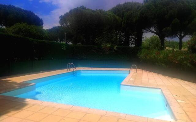 Studio mignon avec terrasse quartier du golf