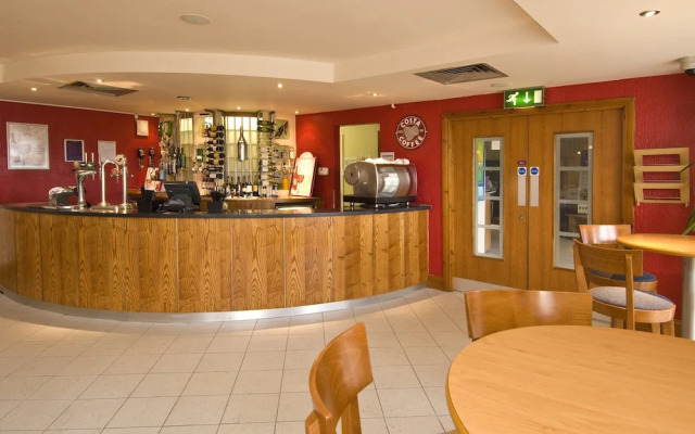 Premier Inn Bristol Cribbs Causeway - M5 J17