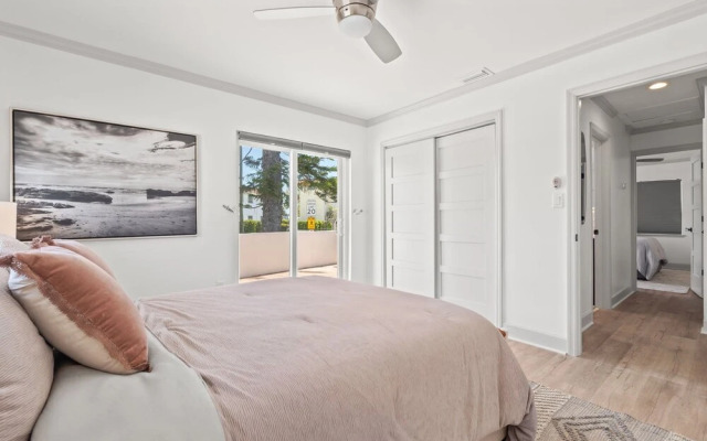 Stylish Villa Near Treasure Island Beaches