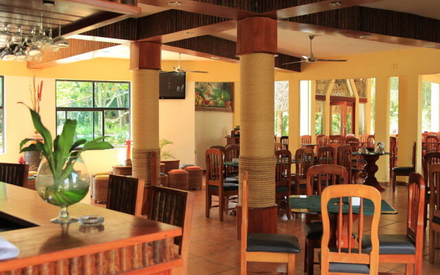 Hotel Villas Kin-Ha