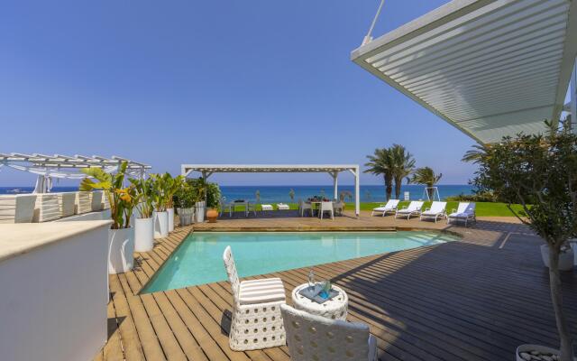 Beachfront Dream Villa