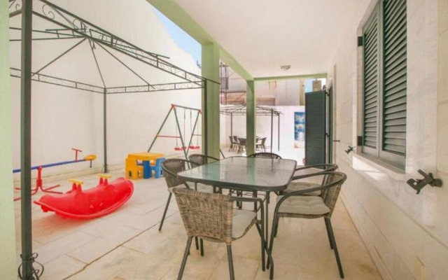 Beach Apartments Montesan