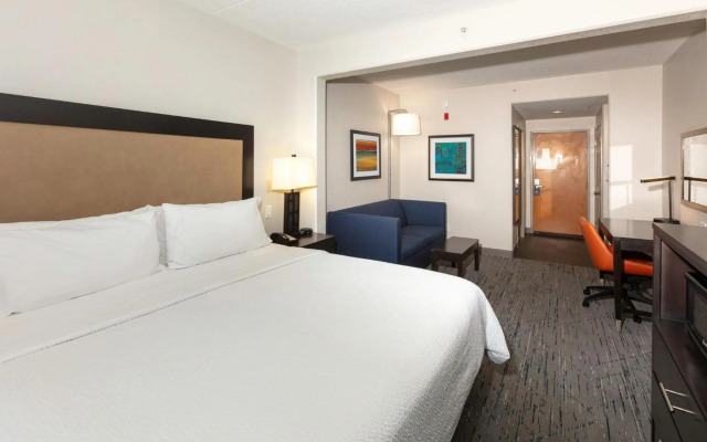 Holiday Inn Express & Suites Jacksonville Airport by IHG