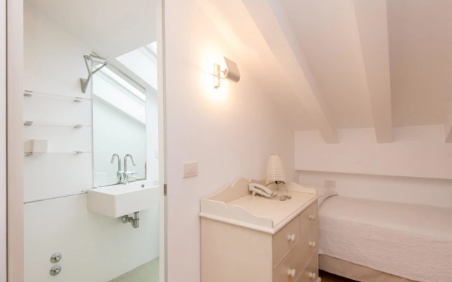 RSH Lucina Design Terrace Apartment