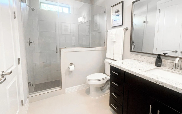 Houston Heights Hideaway Fast WiFi