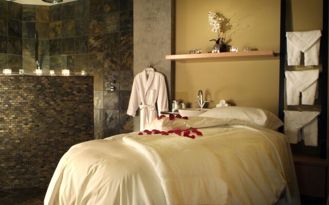 Brentwood Bay Resort & Spa