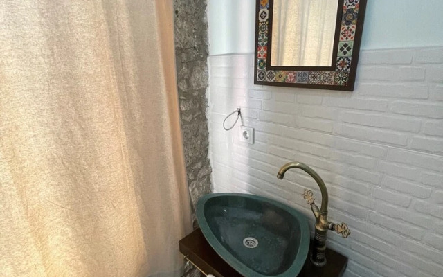 Nadide Duru Alacati