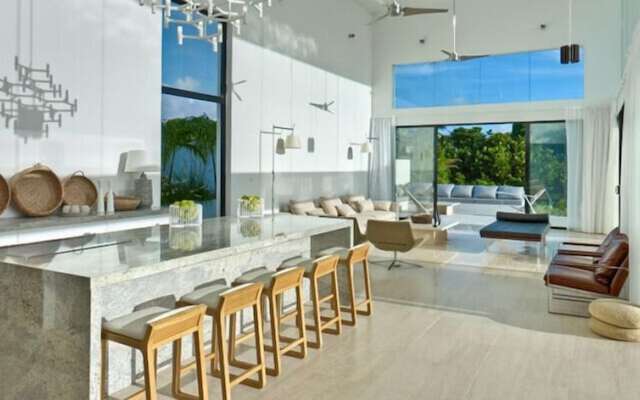 Atelier House