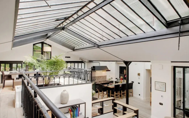 Paris Green House Residence