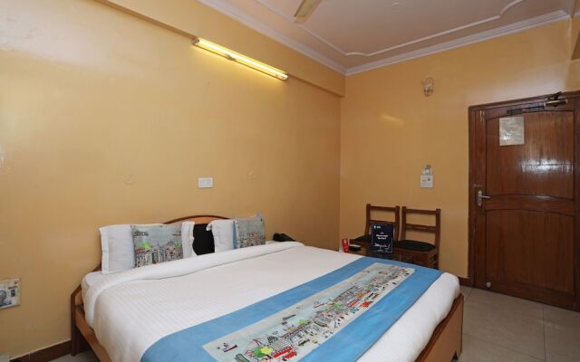 OYO Flagship 10282 Hotel Rishi