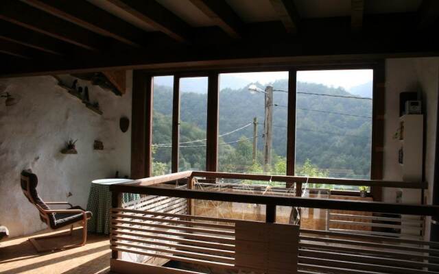 Albergue Les Xendes. Parque de Redes - Hostel