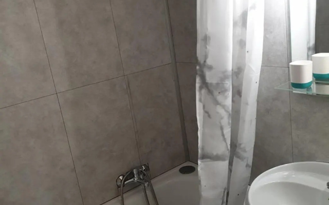 Appartement Le Biot, 2 pièces, 6 personnes - FR-1-573-61