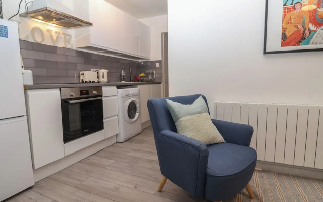 10 Bay View Court