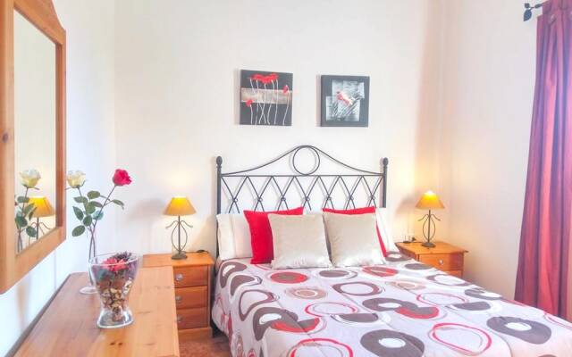 Apartment With 2 Bedrooms in Alojera, With Wifi