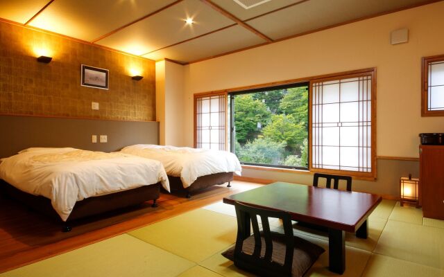 Izanro Iwasaki Ryokan