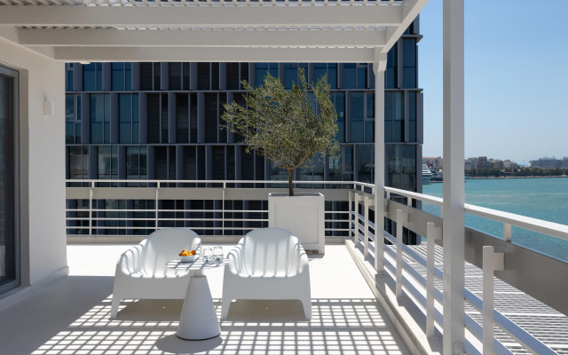 Gallery Port Tower Hotel 