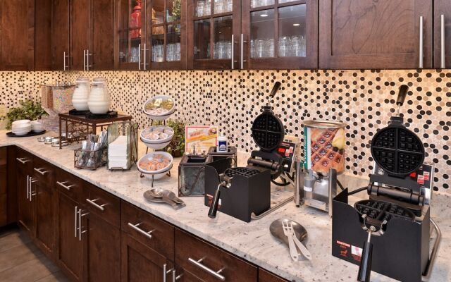 Homewood Suites by Hilton Cincinnati Mason