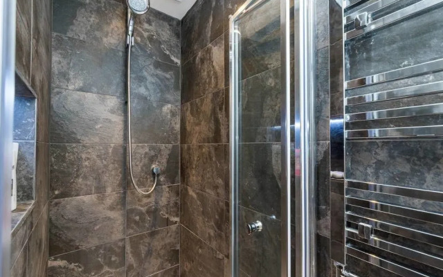 Beautiful 2 BED Apartment - Centre of Chelsea