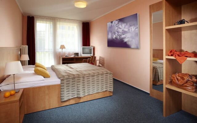 Hotel Fortuna West