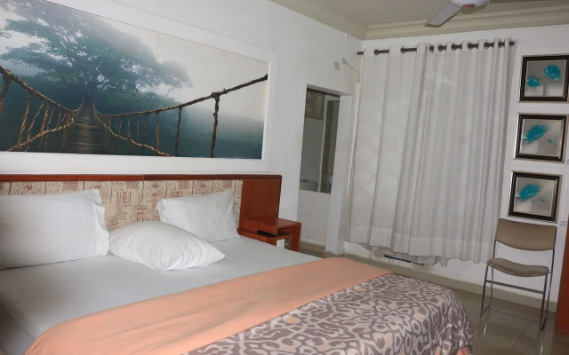 NatureMark Gallery and Guest House